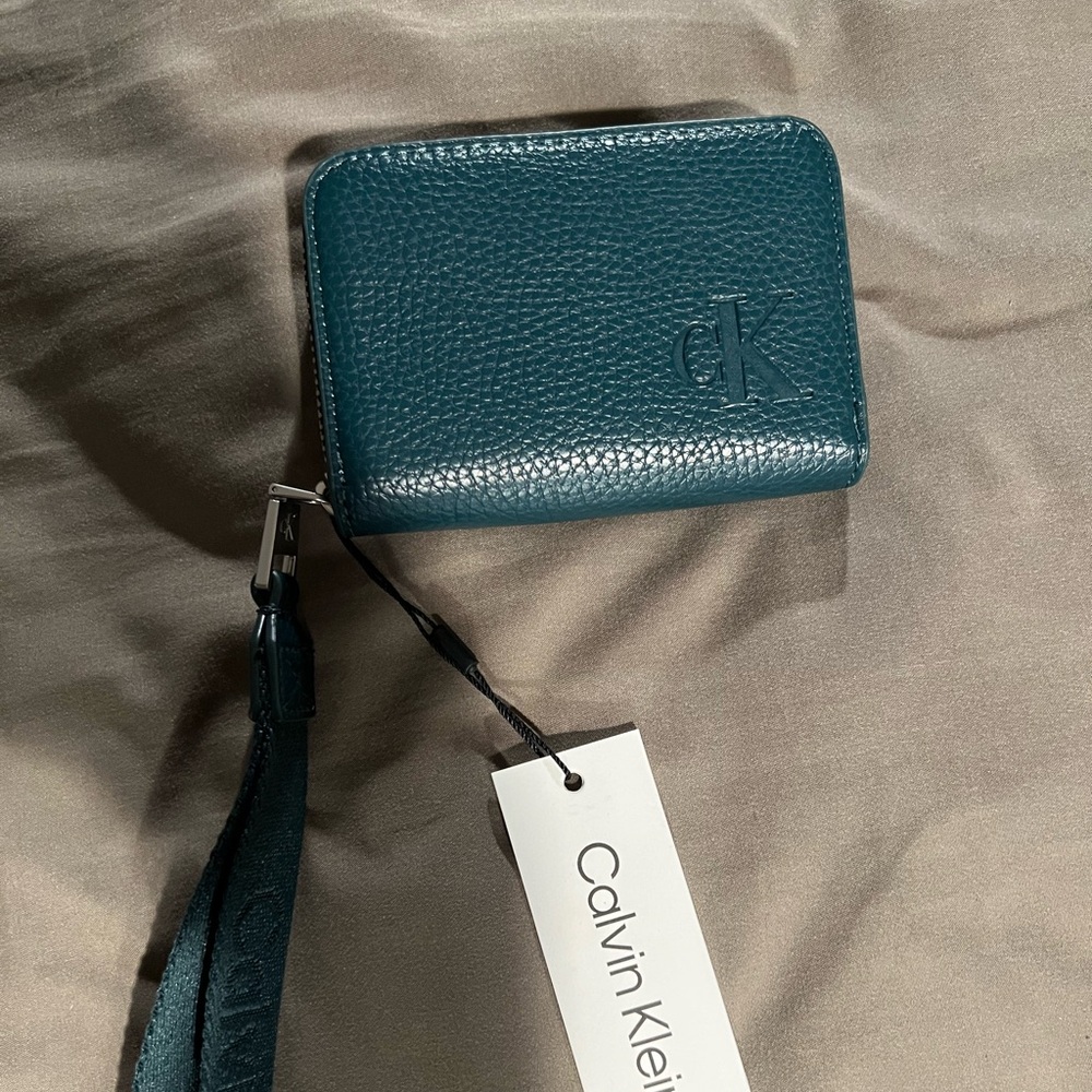 NWT Calvin Klein monogram wallet